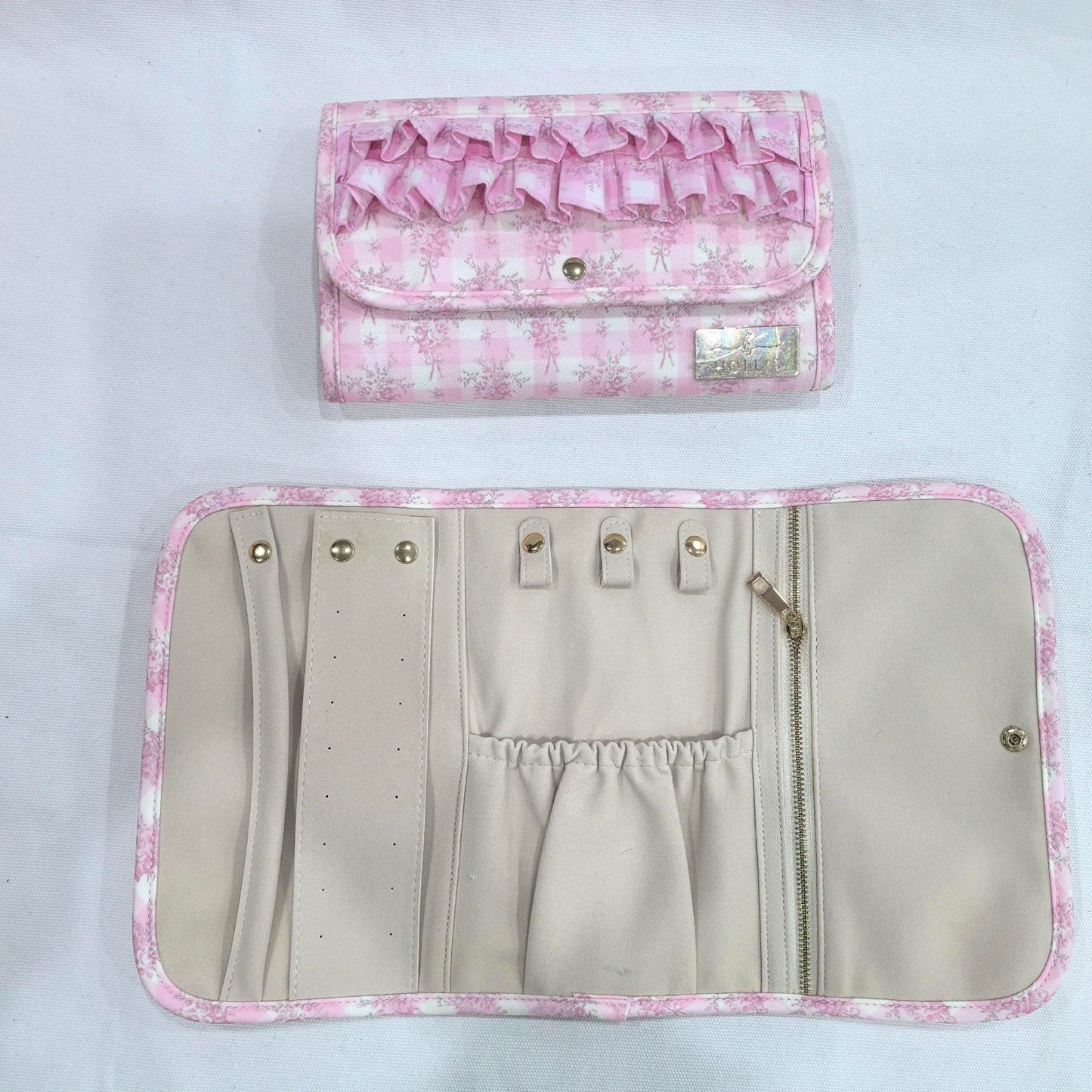 Ruffled Nylon Fold-Up Jewelry Organizer